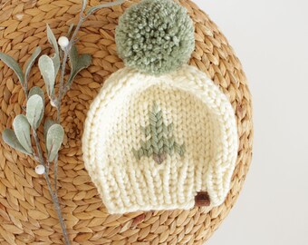 Gorro de punto grueso tejido a mano con forma de árbol de Navidad / para bebé, niño pequeño o niño / Gorro con pompón / Gorro de invierno / Pino / Marfil + verde salvia
