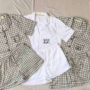 Nuevo conjunto de pijamas cortos a juego con camisa a cuadros grises para dama de honor, para fiesta de pijamas nupcial y caja de propuesta de boda como regalo de dama de honor.