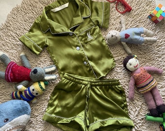 Camisa de satén para niña de las flores, vestido corto o pijama de manga larga o corta. Regalo para el portador de anillos.