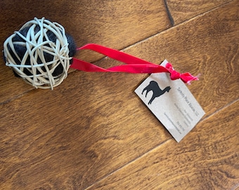 2 BIRD NESTING BALLS (2 in.)