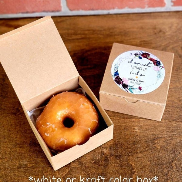 Custom Donut Box - Donut Favors, Wedding Donuts, Edible Favors, Donut Labels, Box for Donuts, Bridal Shower Favors, Custom Wedding Favors