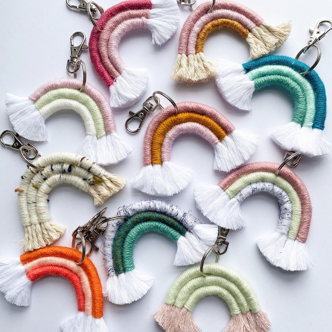 Portachiavi Arcobaleno In Macram&egrave; - Set Di 7 Ciondoli Colorati Per Fai Da Te