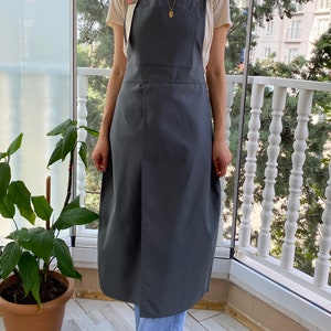 Pottery apron with split legs and adjustable cotton belt and neck strap, christmas gift. Gray