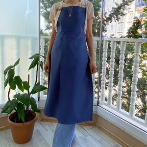 Pottery apron with split legs and adjustable cotton belt and neck strap, christmas gift. Blue