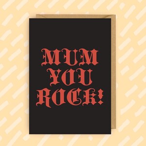 Carte de fête des mères pour les mamans rock | Amateur de musique alternative | Carte cool de maman | Tu bernes maman | Punk-rock | Carte de voeux unique | Ancien emo gothique