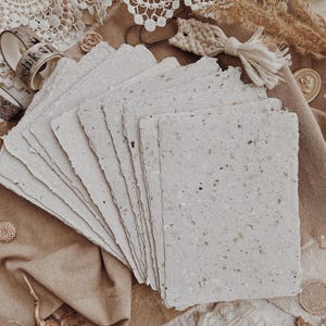 Handgemachtes recyceltes A6 Papier mit Büttenrand: Umweltfreundliches Craft & Journal