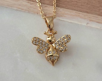 Gold Bee Necklace, Honey Bee Necklace, Bumble Bee Pendant, Nature Lovers Gift, Insect Charm, Bee Jewelry,