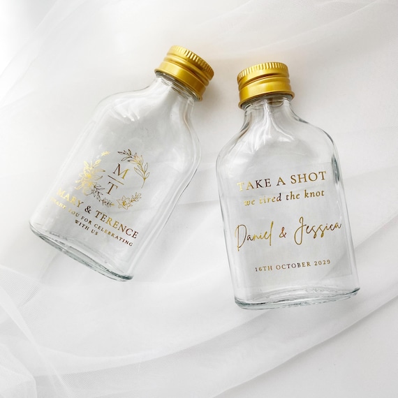Personalisierte Mini Glas Schnapsflasche, benutzerdefinierte Hochzeitsbevorzugung (50ml)