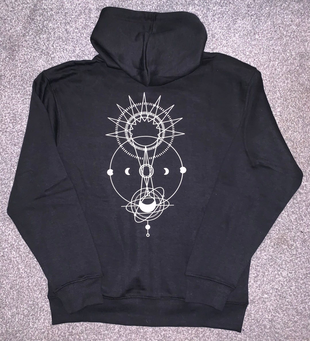 新品 大人気商品  Eclipse Hoodie Etsy - タレント・お笑い芸人
