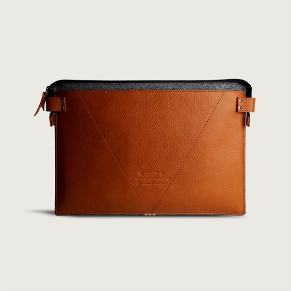 Leather Portfoilio Document and Laptop case (Zip)