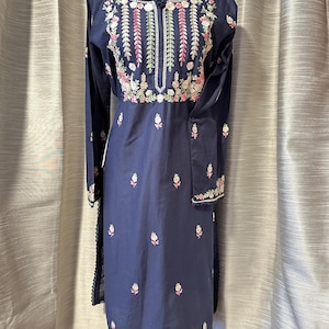 agha noor embroidred kameez small size