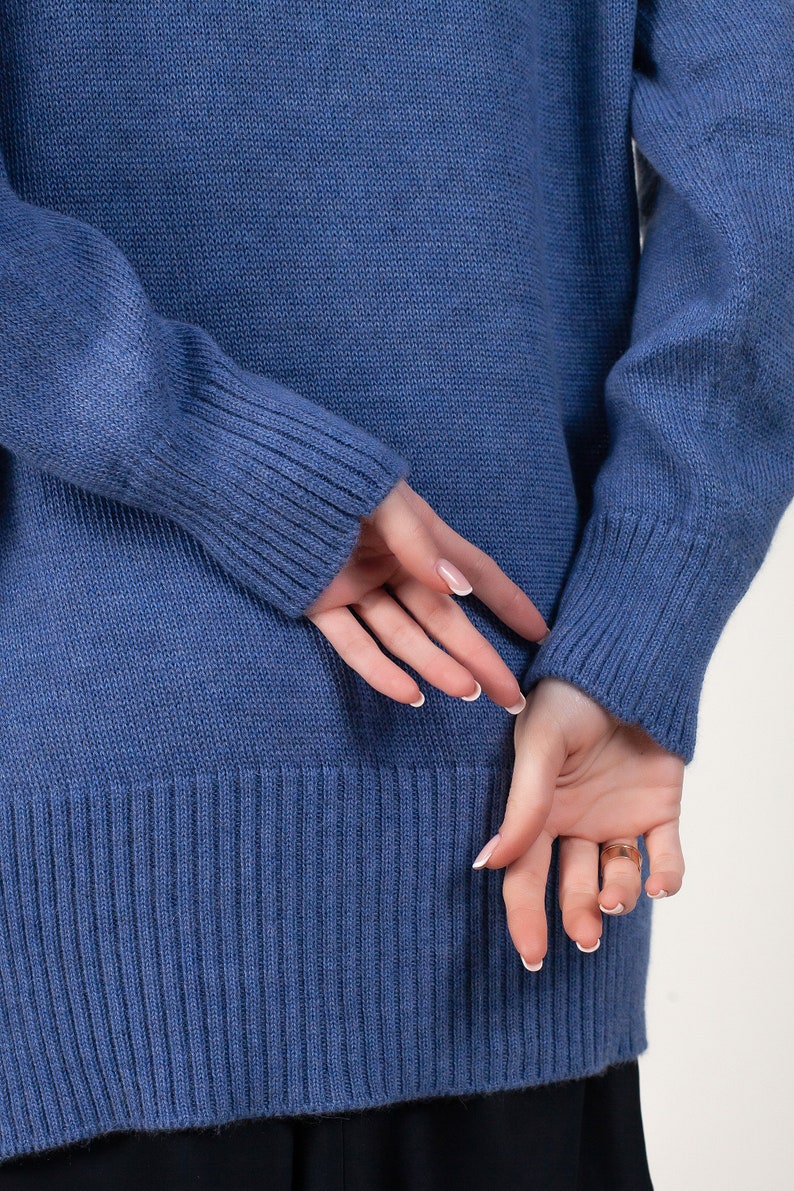 Blue cashmere knit sweater with side slits one size up image 10