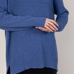 Blue cashmere knit sweater with side slits one size up image 4