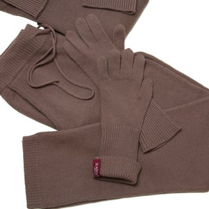 Cashmere gloves for women, Knitted gloves made of Italian cashmere Loro Piana, one size image 7