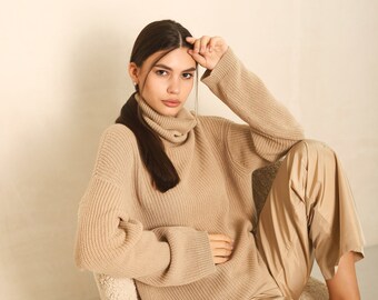 Beige pure cashmere knit sweater Oversize