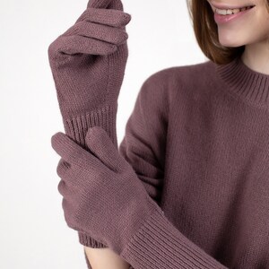 Cashmere gloves for women, Knitted gloves made of Italian cashmere Loro Piana, one size image 2