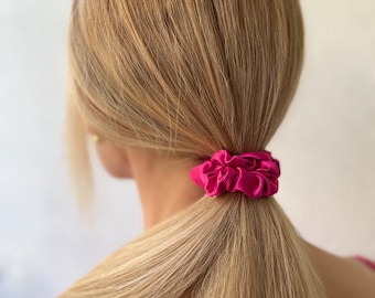 Pure Mulberry Silk Scrunchie elastic band Medium size Fuchsia colour  Luxury Gift