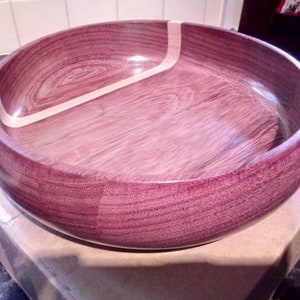 Handgedrehte Purpleheart Schale mit Ahorn Inlay - Traditioneller Stil