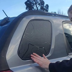 Vinylsticker autoruit topografische kaart - 1 st, universele pasvorm