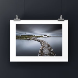 Connemara, Galway, Irlandia, wydruk artystyczny, fotografia krajobrazowa, irlandzka sztuka ścienna, „The Quiet Cottage” autorstwa Paula Killeena.