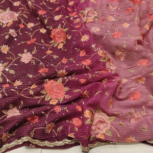 Georgette-Stoff mit Musterstickerei