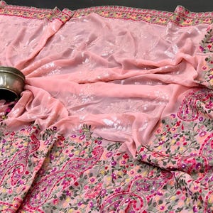 Kashmiri Wunder ... .Pure Georgette Cocktail Wear Sarees mit fein gestylten schönen Kashmiri Arbeit