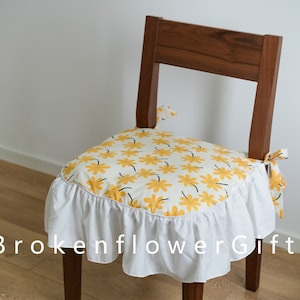 Floral Ruffled Chair Pad - Ruffled on 3 Sides - Country Farmhouse Vintage Decor - Princess Dining Seat Cushion - Party Kitchen Decor
