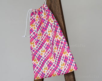 Floral Cotton Drawstring Gift Bag – Handmade Fabric Pouch (20 x 30 cm)