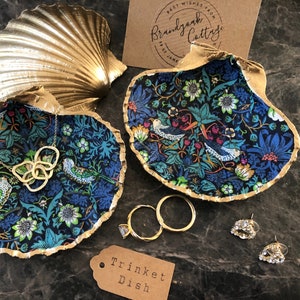 William Morris Erdbeerdieb Jakobsmuschelschale Schmuckschale in Gold Blau Rosa Grün | Verzierte Schale handgefertigt in Großbritannien
