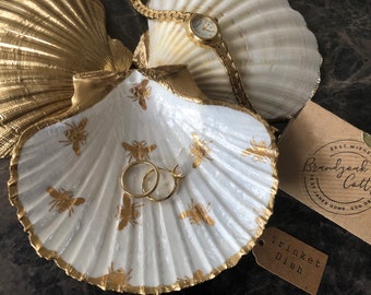 Gold Bee Scallop Shell Trinket Dish Bumblebee Bee Gift, Bee Ring Dish, Bees Gift Customised Personalised trinket dish from Brandyoak Cottage