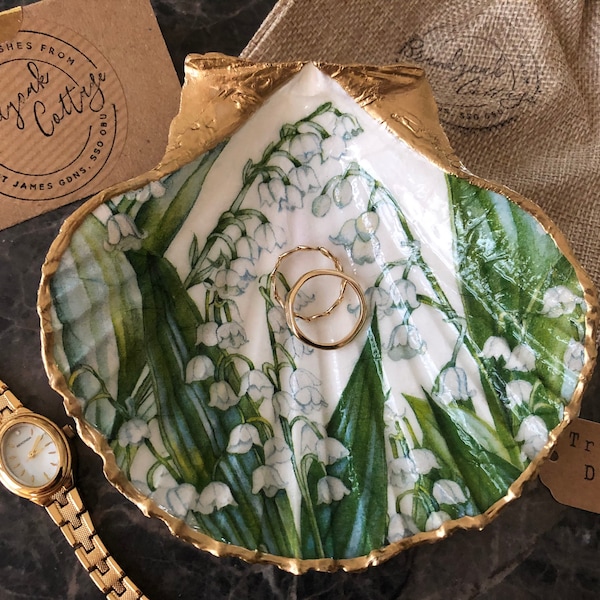 Maiglöckchen Schmuck Schale | Maiglöckchen Ring Schale | Maiglöckchen Geschenk | Decoupage Jakobsmuschelschalen Geschirr Upcycled Geschenke
