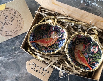 Festive Gold Cockle Shell Christmas Decorations in William Morris Strawberry Thief Brown Thrush Bird | Christmas Shell Decorations | UK