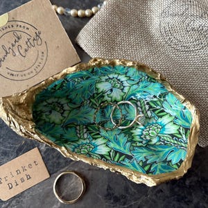 William Morris Decorated Oyster Shell Ring Dish - Anemone Green Cream Turquoise |Morris Trinket Dish | Unique Handcrafted Gifts, Choose Size