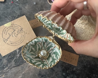 William Morris Sea Shell Ring Box in Willow Bough Green Gold | Beach Proposal, Hinged Cockle Shell Ring Box, Sage Green Shell
