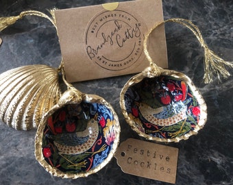 Festive Gold Cockle Shell Christmas Decorations | William Morris Strawberry Thief Decorations | Bird Christmas Shell Decorations UK