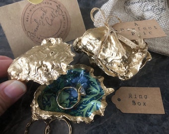 William Morris Seaweed Whole Oyster Shell Ring Box | Green Blue Gold Shell Ring Dishes Perfect Pair Oyster Shell Box, Beach Proposal Wedding