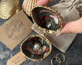 William Morris Strawberry Thief Bird Cockle Shell Ring Box Green Red Gold | Beach Proposal hinged sea shell ring box, Unique Shell Proposal