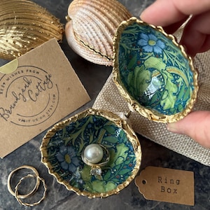 William Morris Cockle Shell Ring Box in Green Blue Floral Gold | Beach Proposal hinged sea shell ring box, Coastal wedding, unique proposal