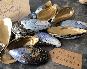 Gilded Mussels Natural & Gold Spatter Mussel Shells Table Decor, Beach Wedding Coastal Decor, Sea Shell Ornaments, Shell Wedding Decorations