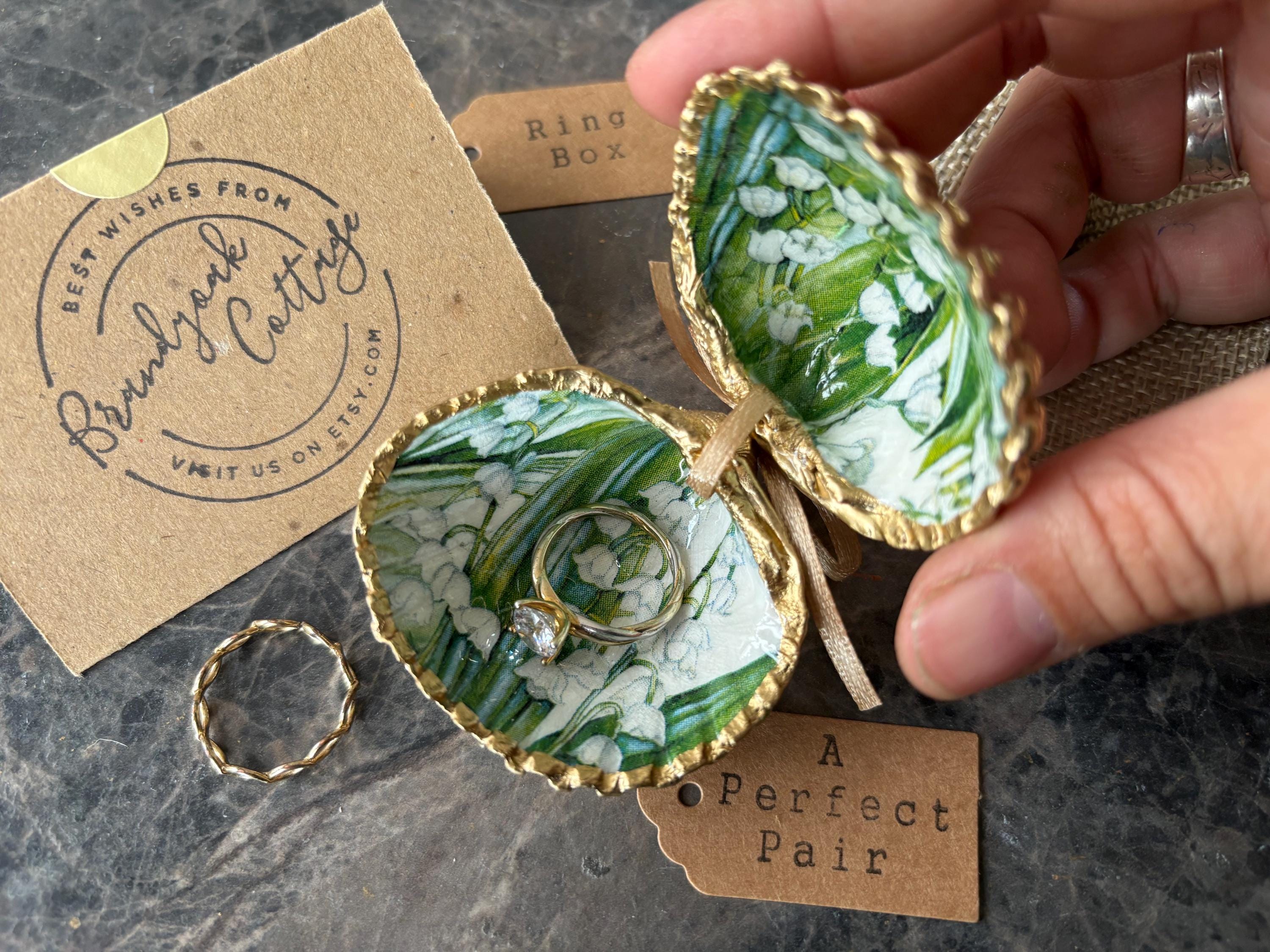 Shell With Ribbon Cockle Shell Ring Box With Ribbon Hinge White Green Lily Valley ...
