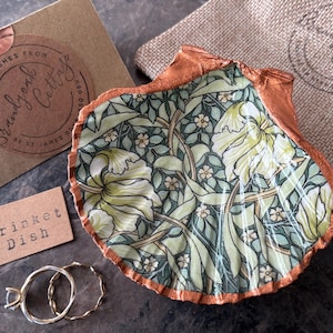 Copper Shell Trinket Dish with choice of William Morris Green patterns - Granville, Pimpernel, Willow Bough | Copper 7th Wedding Anniversary