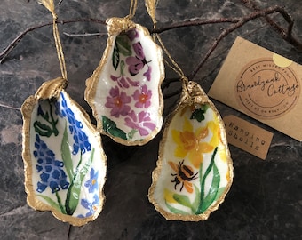 Spring Decor Emma Bridgewater Daffodil Bumblebee Hanging Gold Oyster Shell Decoration, Spring Flowers, Beautiful Bee & Floral Shell Ornament