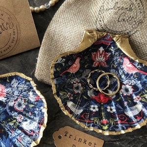 William Morris Paired Birds scallop shell trinket dish in Blue, Red &Gold | William Morris Gift, Decoupaged Shell Jewellery Dish UK