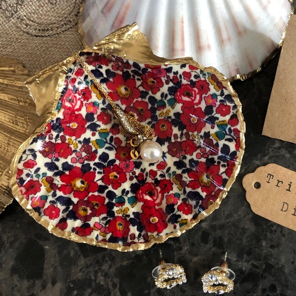 Liberty of London Print Red Shell Trinket Dish in Betsy Anne ditsy floral red purple yellow | Liberty Print Gift, Natural Gift Ring Dish UK