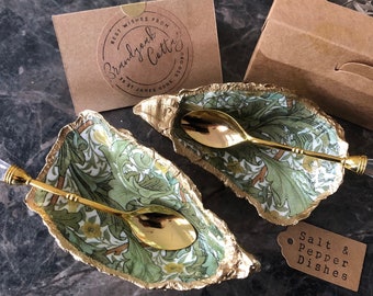 William Morris Granville 2 x Gold Oyster Shell Salt & Pepper Dishes +Spoons, Green White Floral Cruet Set | New Home Gift Salt Anniversary