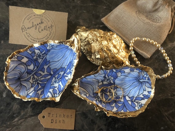 Beautiful Gilded Shell Chinoiserie Jewellery Dish UK William Morris Strawberry Thief Birds Gold Oyster Shell Trinket Dish in Blue & White