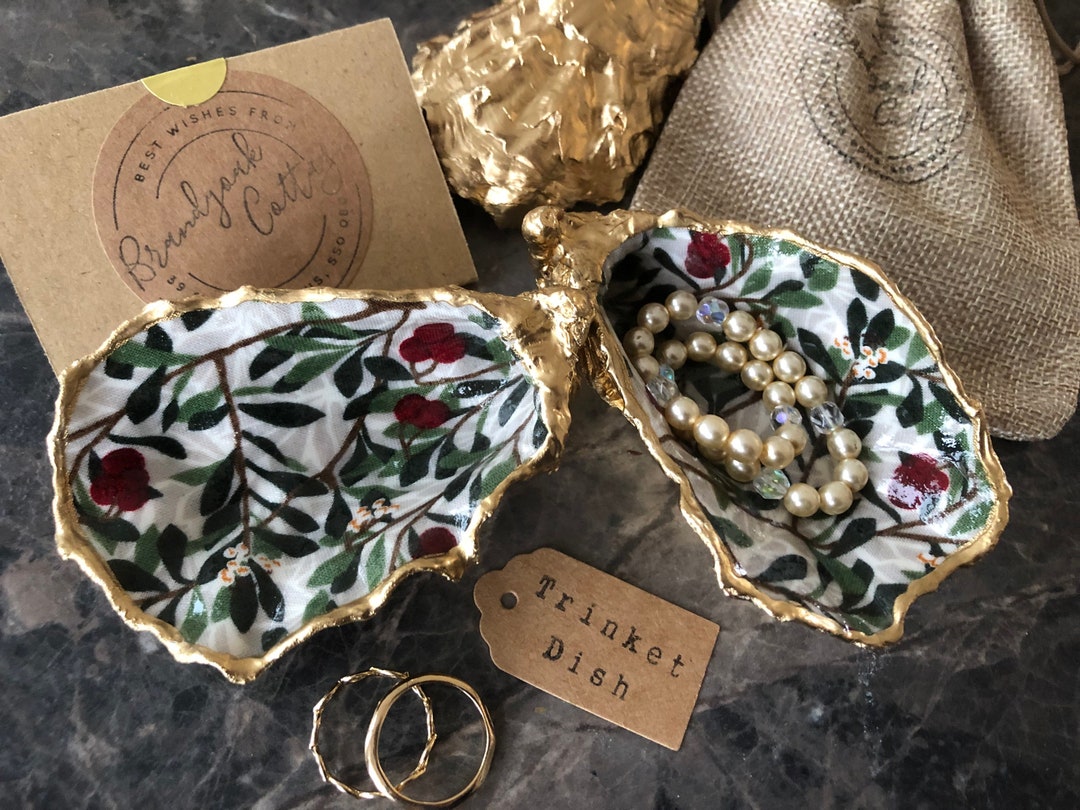 William Morris Arbutus Gold Oyster Shell Trinket Dish Floral Green Red