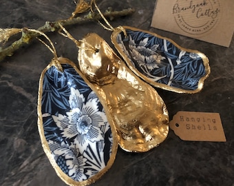 Single or Set of William Morris Navy Blue Willow & Tulip - Oyster Shell Hanging Decorations, Shell Christmas Tree Ornaments, Recycled Gift
