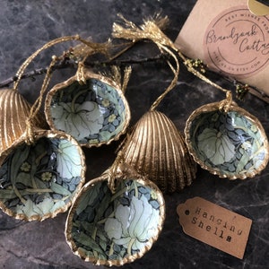 Decorative William Morris Christmas Ornaments | Festive Gold Cockle Shells in Pimpernel Green Blue Floral & Leaves | Shell Xmas Decorations
