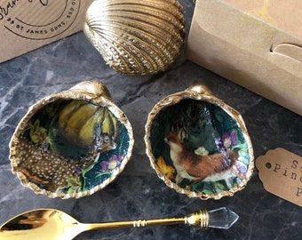 Perfect Pair Gold Cockle Shell Salt & Pepper Pinch Pots Woodland Animal Enchanted Forest, Anniversary Gift, Woodland Wedding Gift, Host Gift